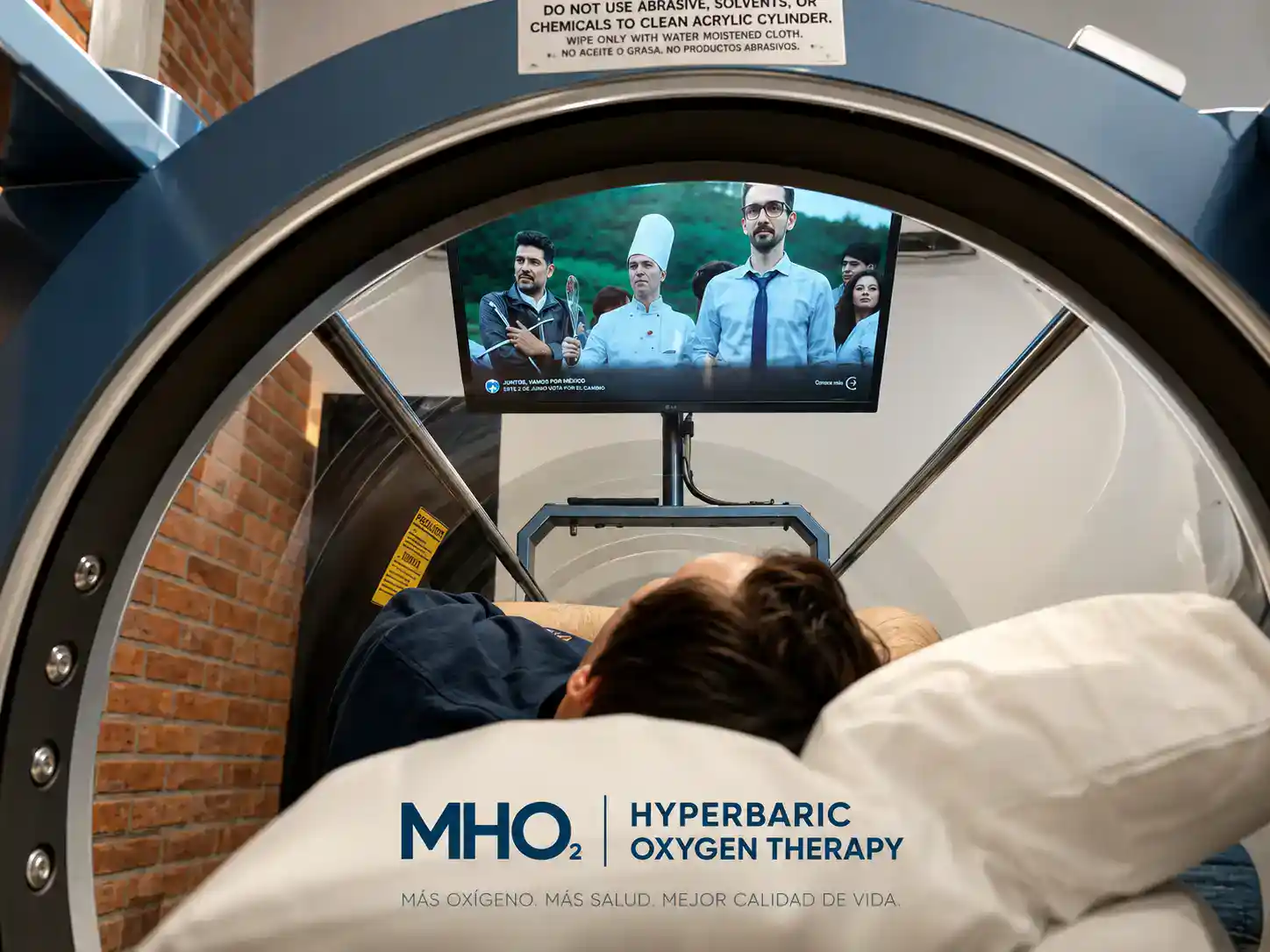 Sala de cámara hiperbárica en MHO2 Chapala–Ajijic / Hyperbaric chamber room in Ajijic
